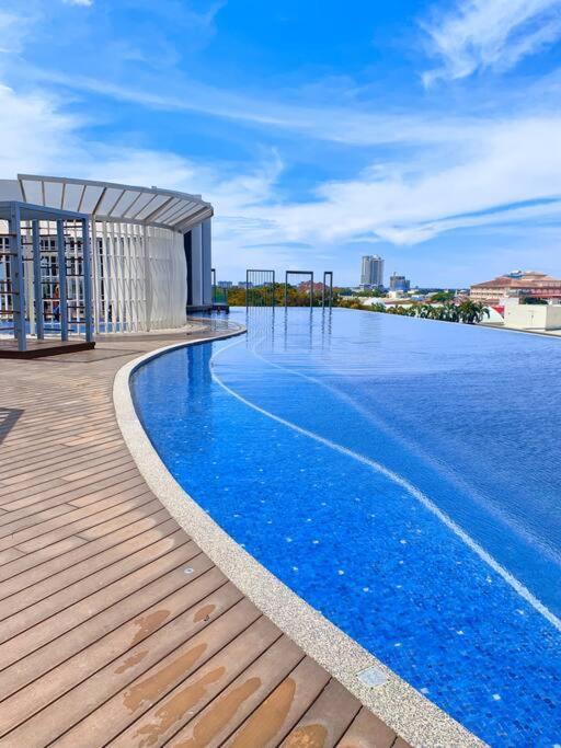 Netflix 2 Bedroom Troika Kota Bharu Homestay 1812 外观 照片